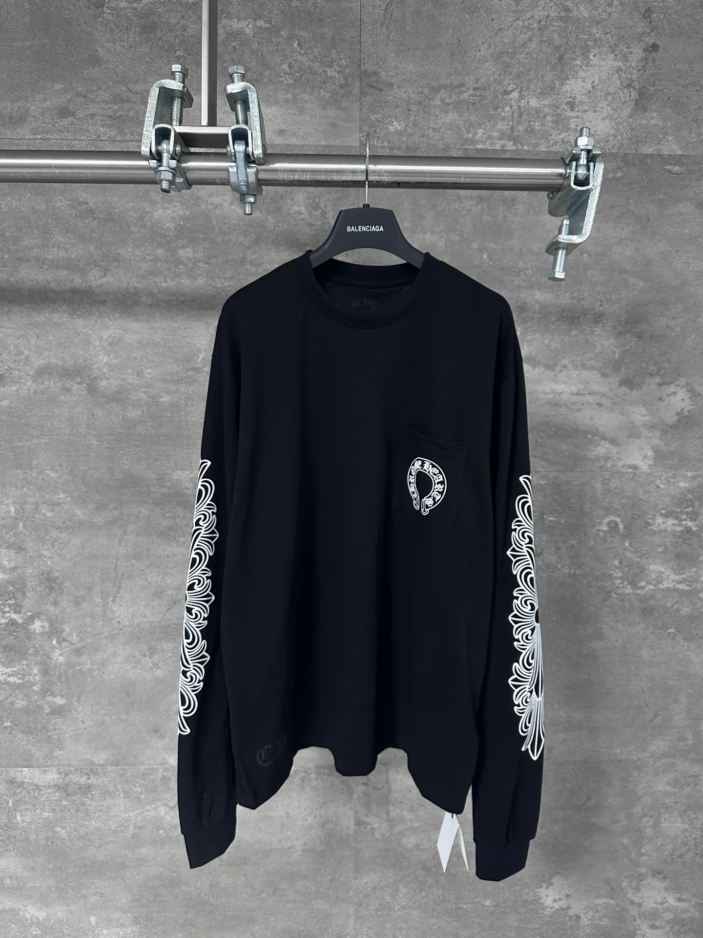 P230 💰 Chrome Hearte/Chrome Heart 25SS CH Los Angeles limited horseshoe print round neck long sleeves. The fabric is made of cotton. The printing uses special imported slurry. Customized supporting accessories. Size: S/M/L